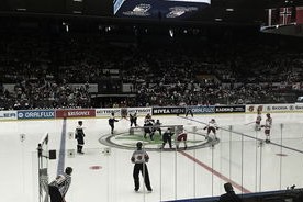 爱游戏下载-3-1！超级射手双响10轮13球，12.1亿战舰掀翻大黑马重返前二，超级射手游戏